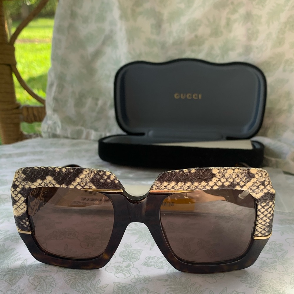 Gucci Havana Brown snake print sunglasses